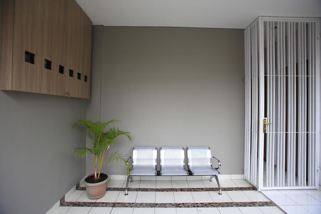 Reddoorz @ Karet Pedurenan 2 Cakarta Dış mekan fotoğraf